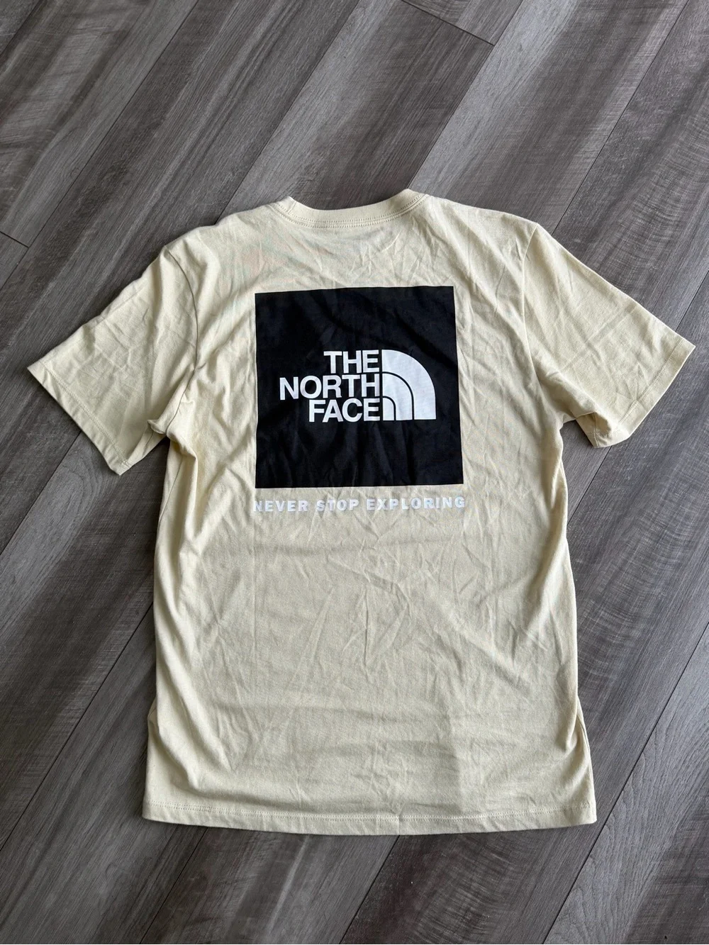 The North Face Men’s Cream Logo Short Sleeve T-Shirt Never Stop Exploring Sz S